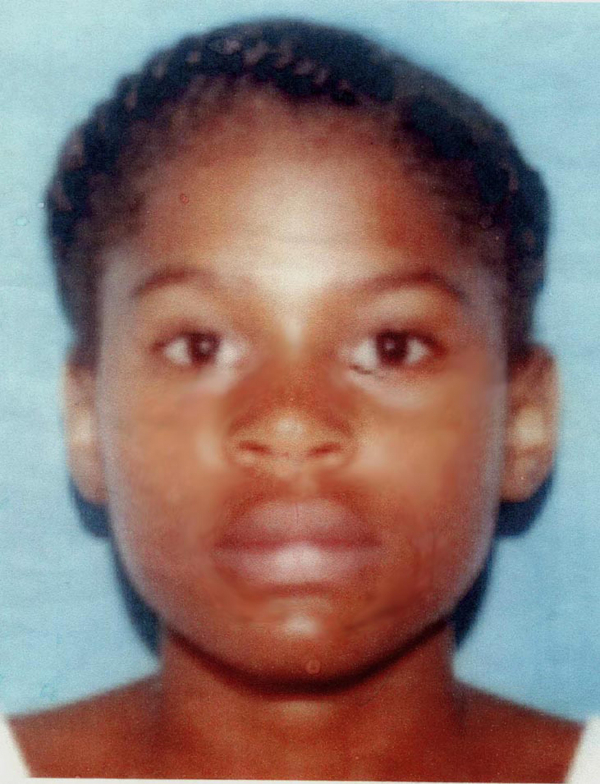 LEUZENILDA MARQUES DA ROCHA - Desaparecida com 14 anos de idade